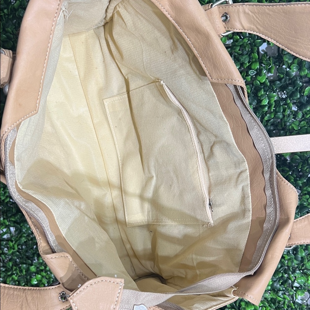 Elegant Tan Women's Bag with Bow Accent Gambas Craft Bohemian NWT - Picture 5 of 14